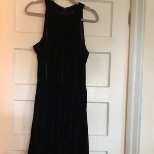 Black velvet dress with pockets!